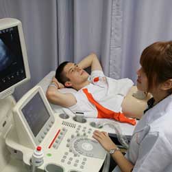 how much does an ultrasound tech make